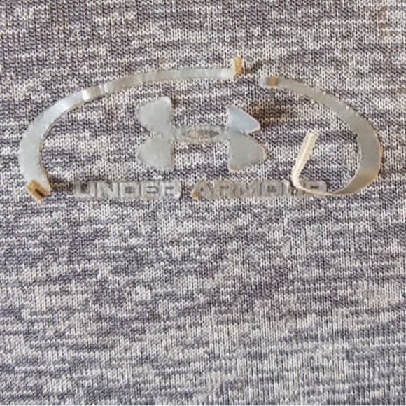 EUC Under Armour  Graphic Twist Big Logo T-Shirt, Size Small Petite - Picture 4 of 5